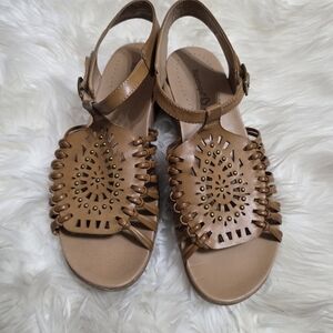 BareTraps Tan Cutout Sandals